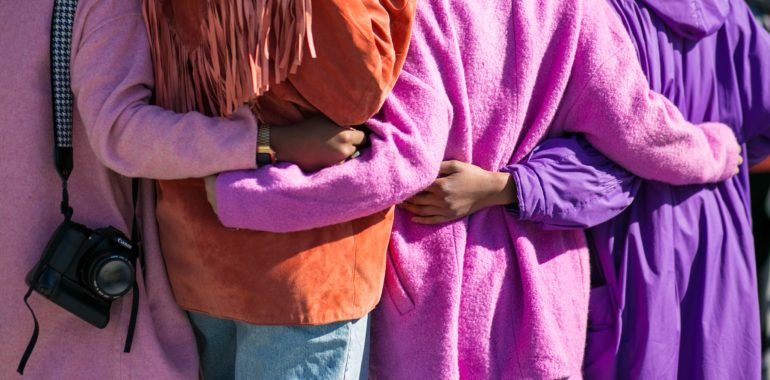 Pourquoi les femmes sont-elles en moins bonne santé mentale que les hommes?